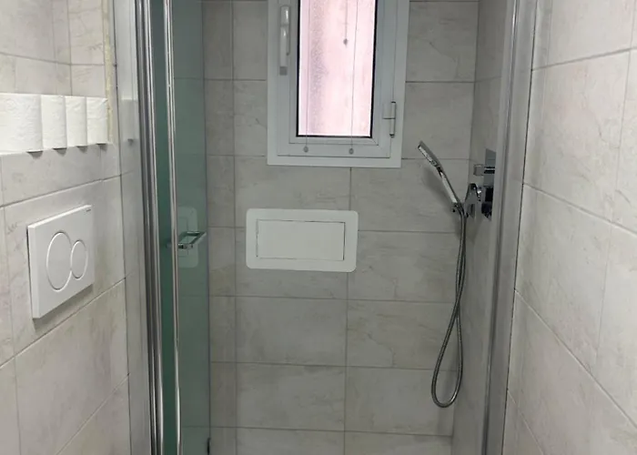 Entire Near Brignole Genova