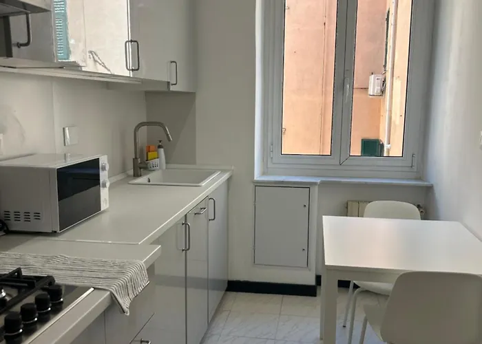 Entire Near Brignole *