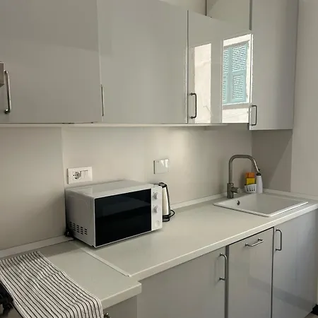 Entire Near Brignole * Генуя